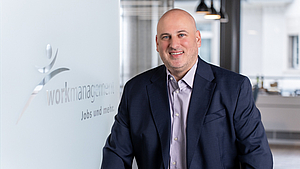 Portrait von Fabian Strebel aus der Workmanagement-Filiale Glarus