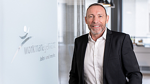 Portrait von Dominik Strebel aus der Workmanagement-Filiale Zürich